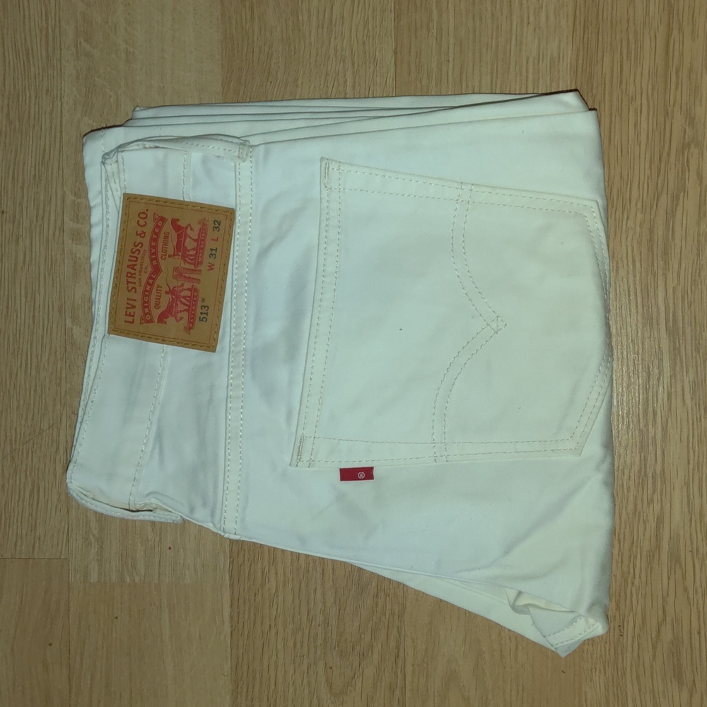 Levi’s 513 White Slim Straight Jeans – W31 L32 (Unisex / Boyfriend Fit)